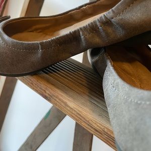 Brand new suede brown ballerinas